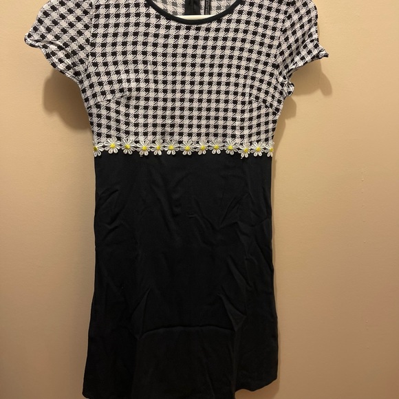 Urban Outfitter Daisy Gingham Short Sleeve Mini Dress - Picture 7 of 8